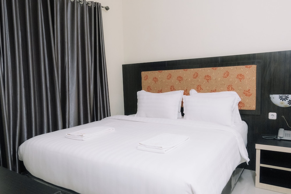 Deluxe Double Room, City View