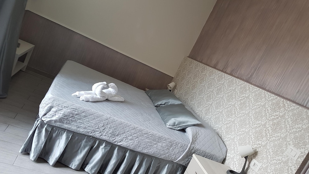 Honeymoon Triple Room, Ensuite, Garden View (Camera 3)