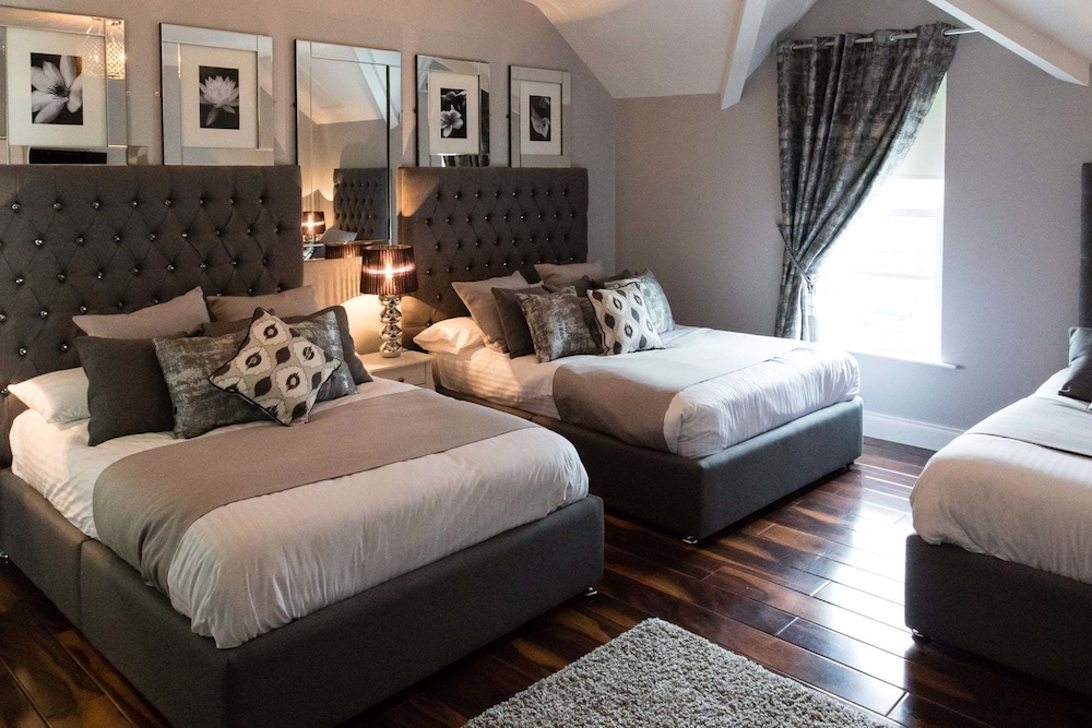 Family Room photo 1