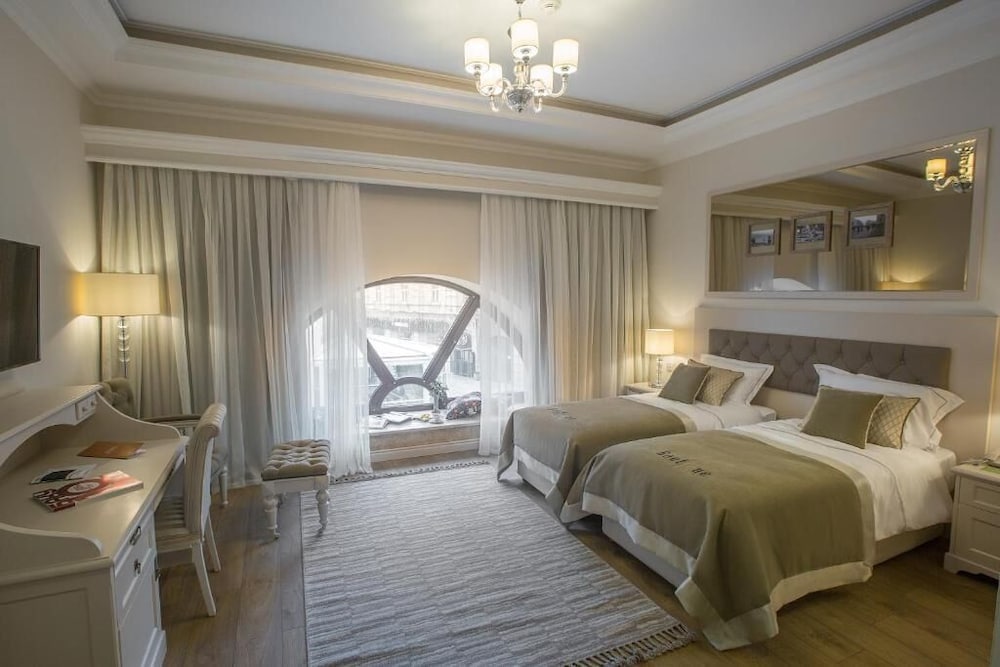 Premier Twin Room photo 2