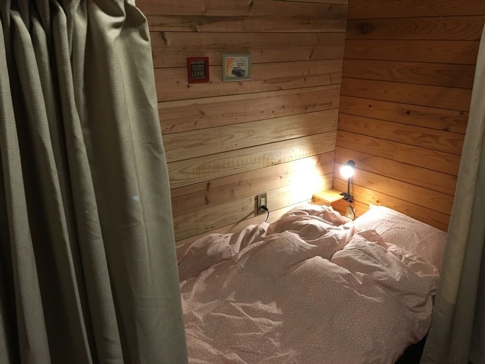 Shared Dormitory, Women only photo 1