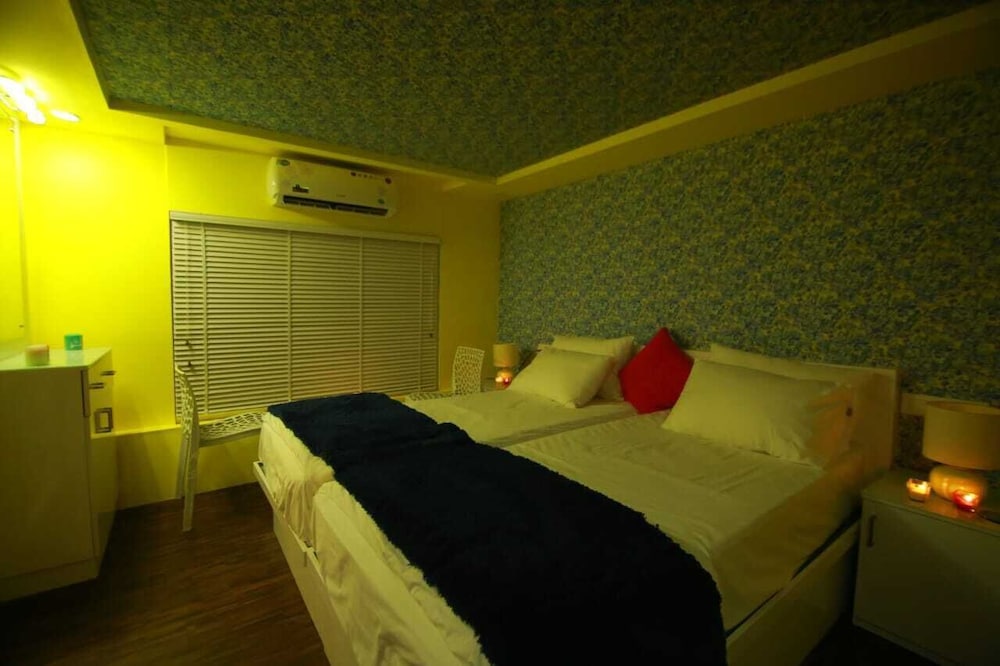 Deluxe Room, Lake View