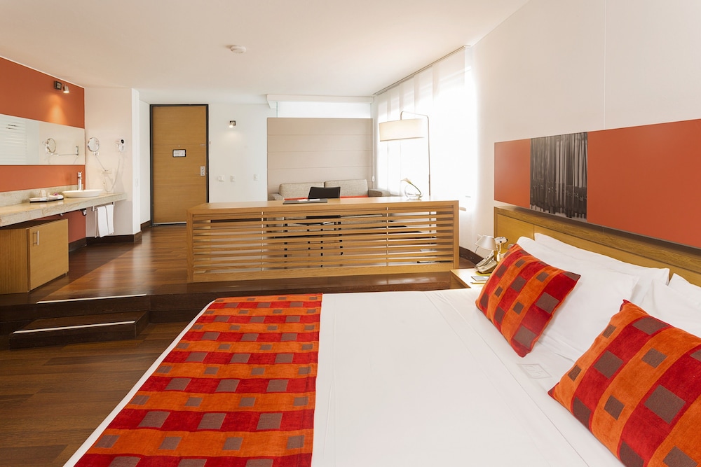 Superior Room, 1 Queen Bed - Photo 4