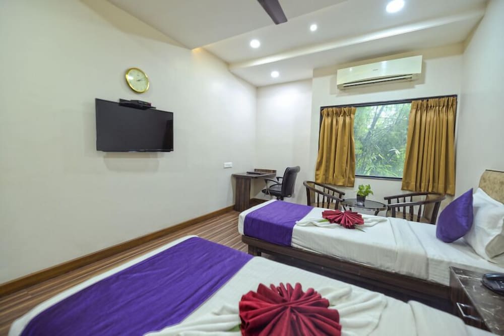 Deluxe Double or Twin Room, River View photo 3