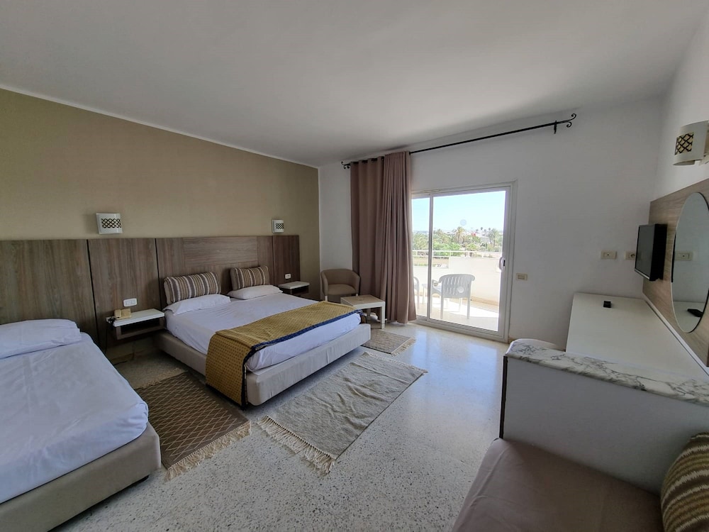 Standard Family Room 2+2
