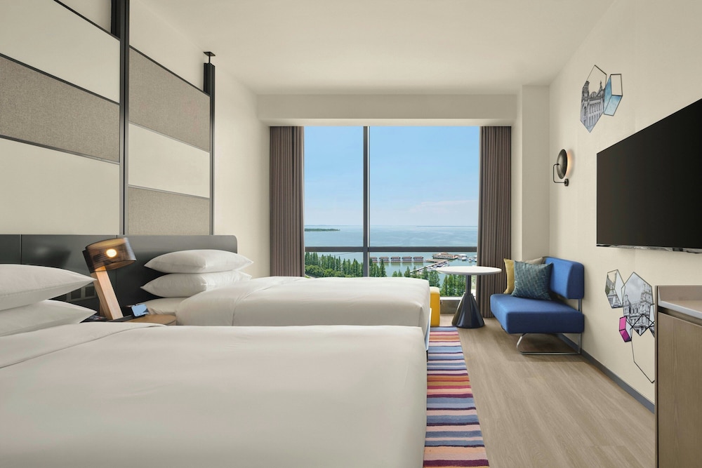 Room, 2 Double Beds, Lake View
