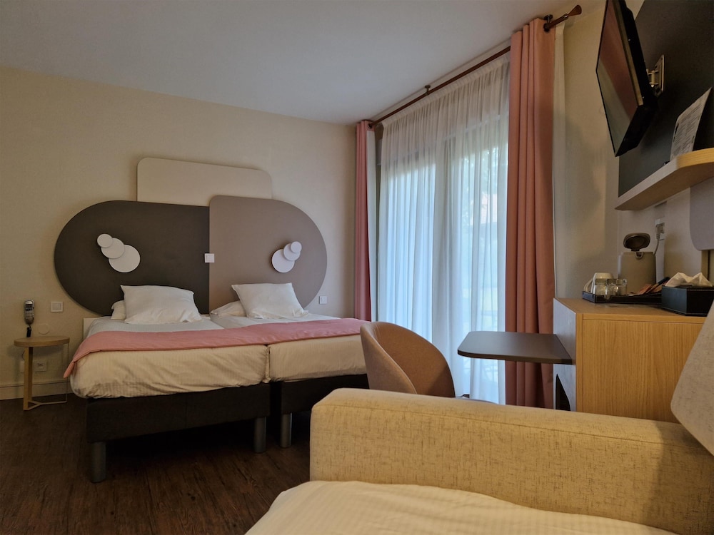 Family Room, 1 Queen Bed, Accessible, Terrace (with Sofabed) - Photo 7