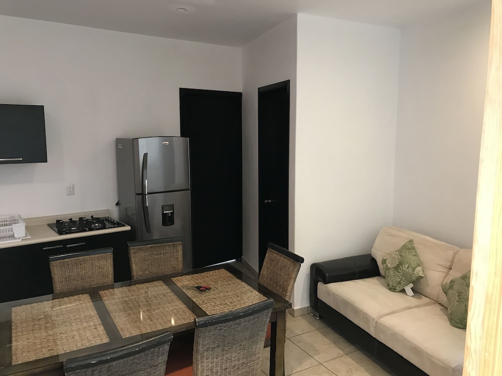 Family Apartment, Multiple Beds, Non Smoking photo 2