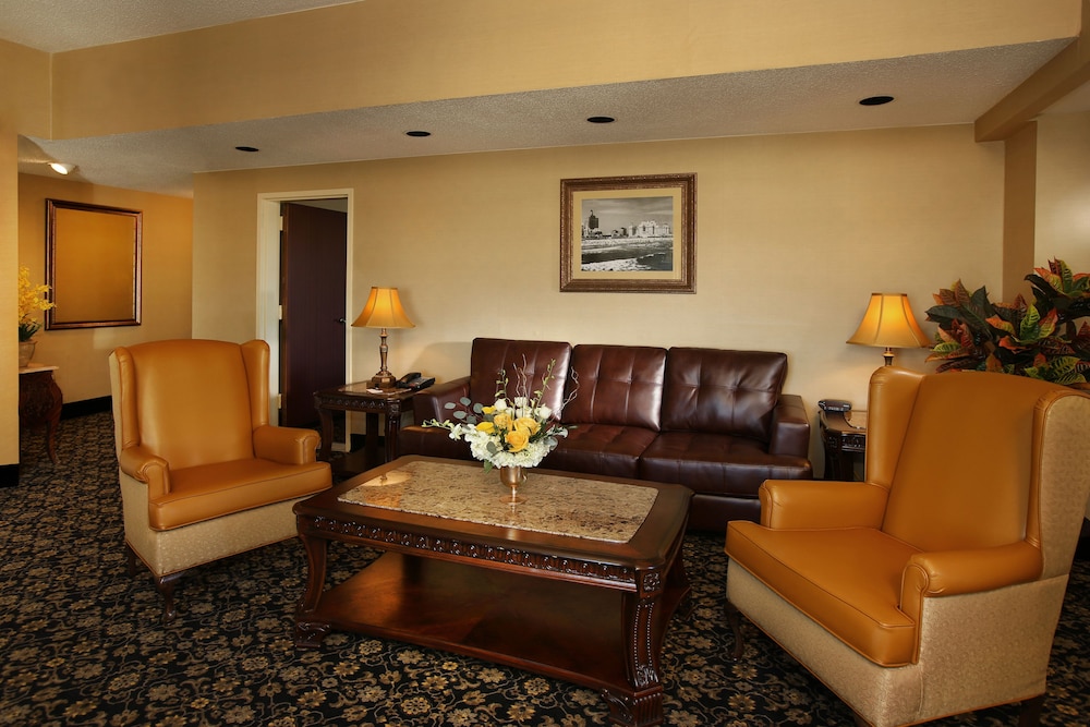 Boardwalk Empire Whirlpool Suite - Photo 3