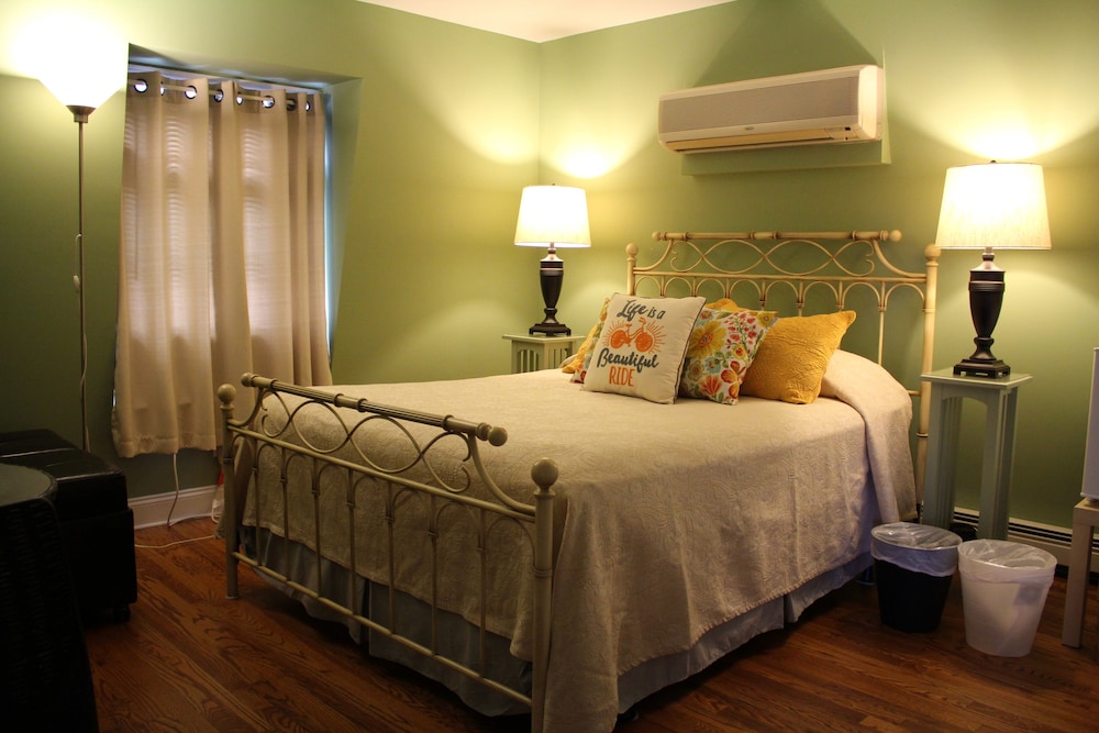 Classic Double Room, 1 King Bed photo 2