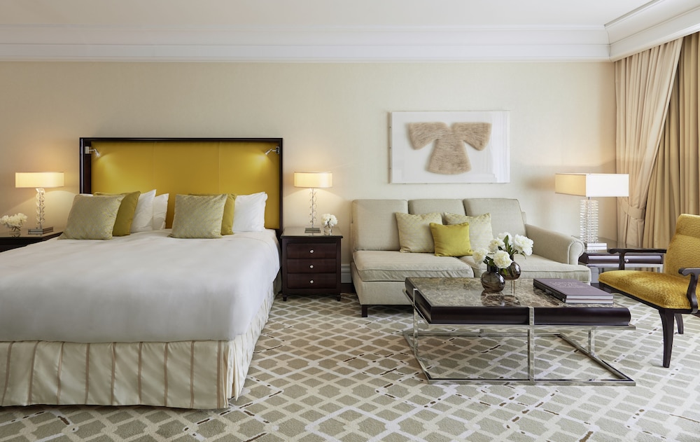 Deluxe Room, 1 King Bed - Photo 1