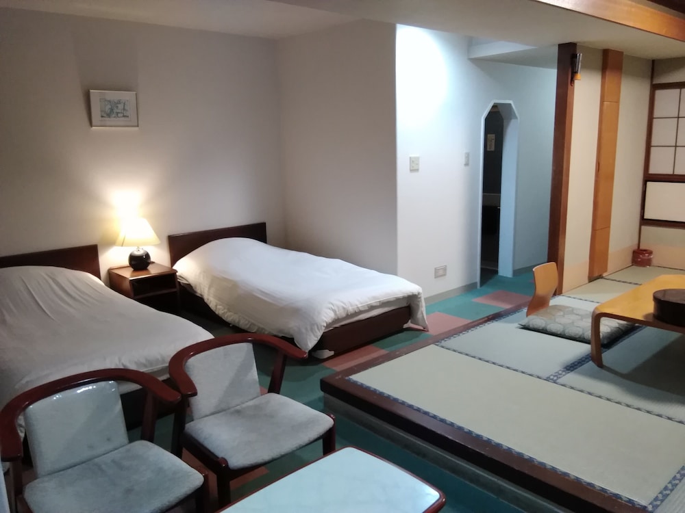 Japanese Western Style Room - Photo 5