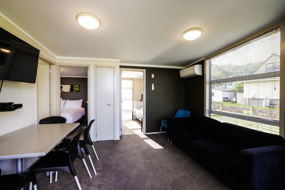 Motel - 2 Bedroom (Beachside) photo 1