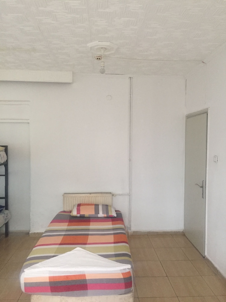 Classic Single Room