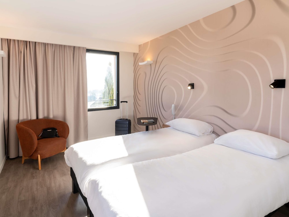 Standard Room, 2 Twin Beds - Photo 4