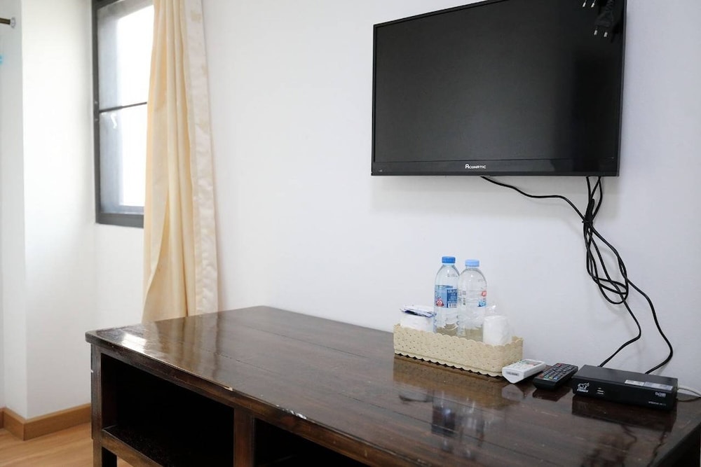 Standard Twin Room - Photo 3