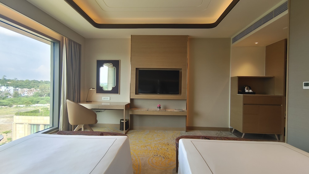 Deluxe Room, 2 Twin Beds - Photo 5