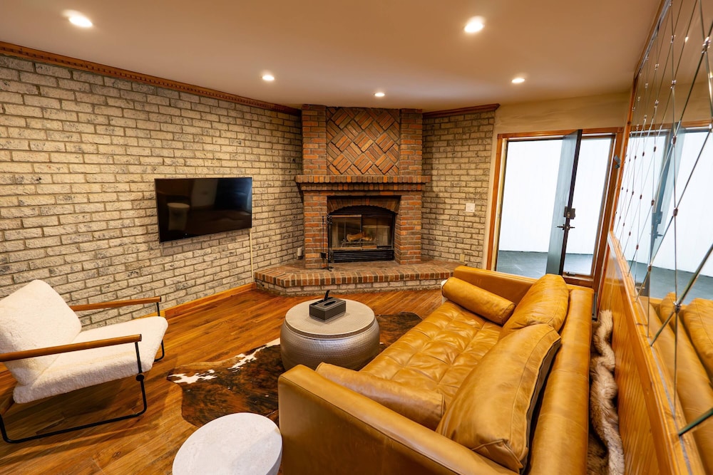 Luxury Suite, 1 King Bed with Sofa bed, Kitchen