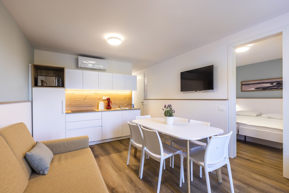 Superior Apartment photo 2
