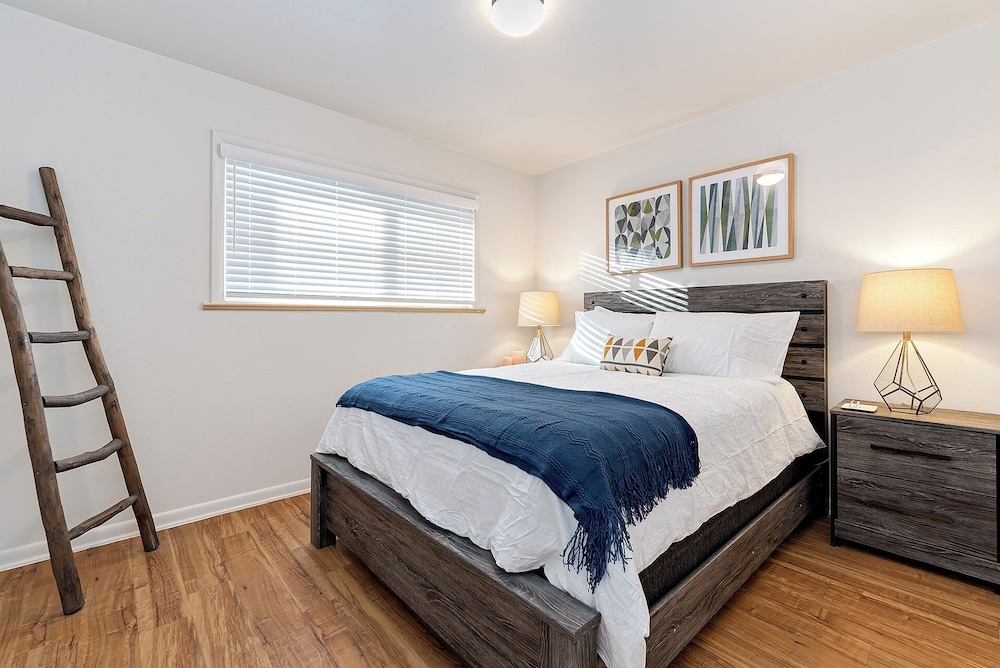 Condo, Multiple Beds, Kitchen, Garden View (1020 Garfield St. (Suite 1,2,3)) photo 2