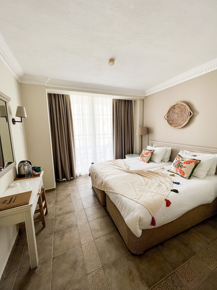 Romantic Twin Room