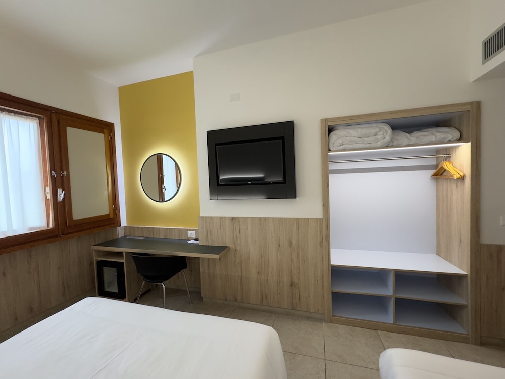 Comfort Triple Room - Photo 8