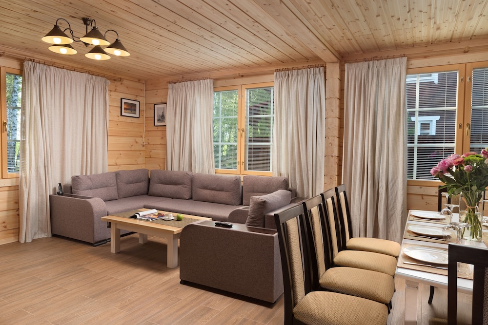Grand Cottage, Multiple Beds, Non Smoking, Garden View photo 3