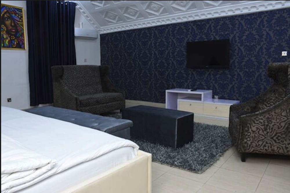 Royal Room photo 2
