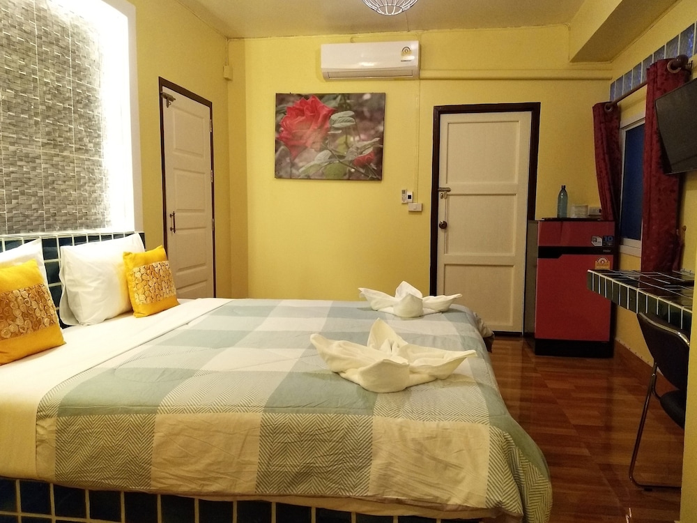 Standard Double or Twin Room photo 3
