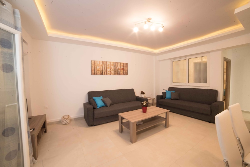Design Apartment, 1 Bedroom, Terrace, Sea Facing (Mimosa) photo 3