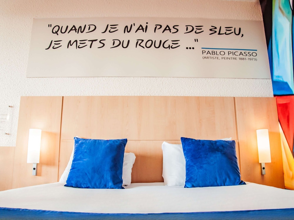 Executive Room, 1 Double Bed with Sofa bed - Photo 15