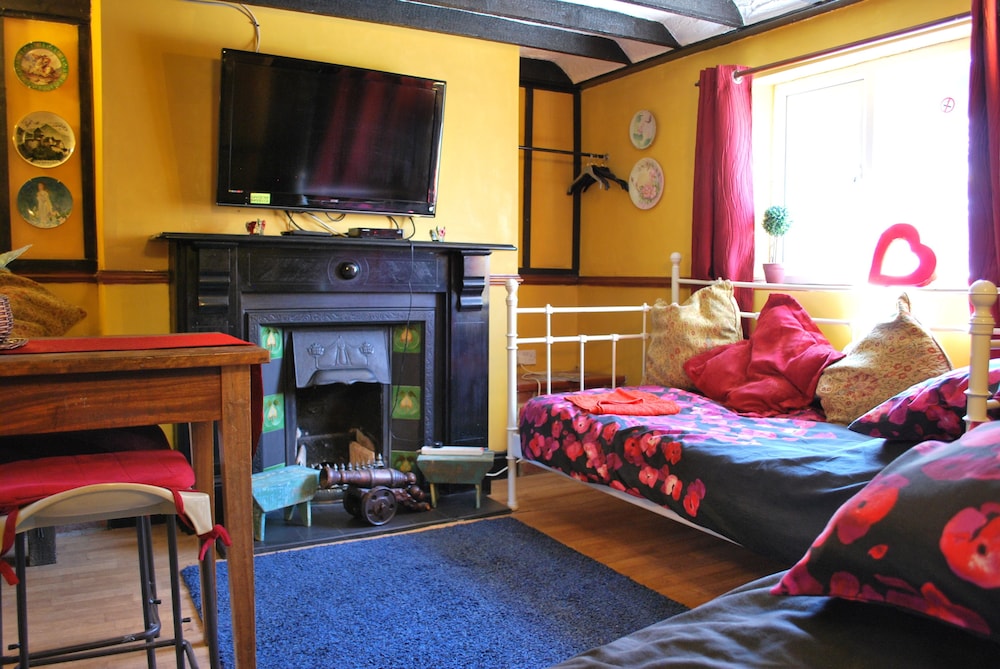 Cottage (The Haystack & The Hayloft)
