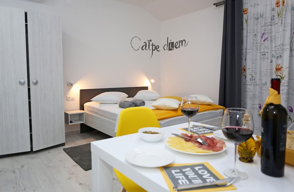 Exclusive Studio Suite