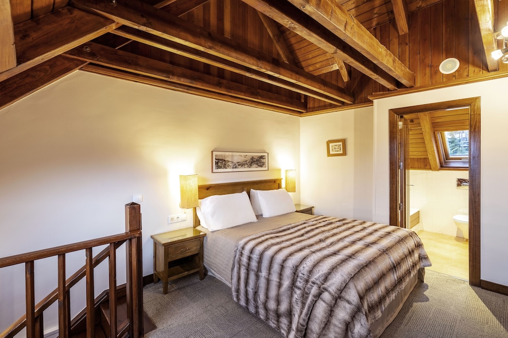 Family Room (Occitania, with View, 3 Adultos)