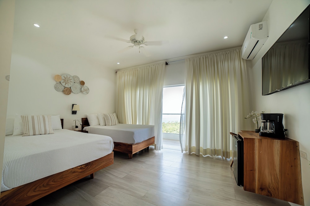 Deluxe Quadruple Room, 1 Bedroom, Non Smoking, Ocean View