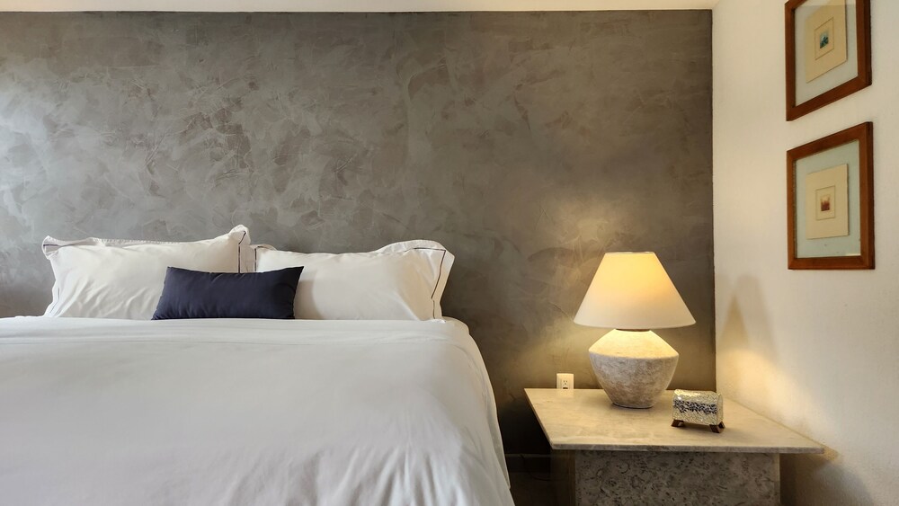 Deluxe Double Room, Garden View