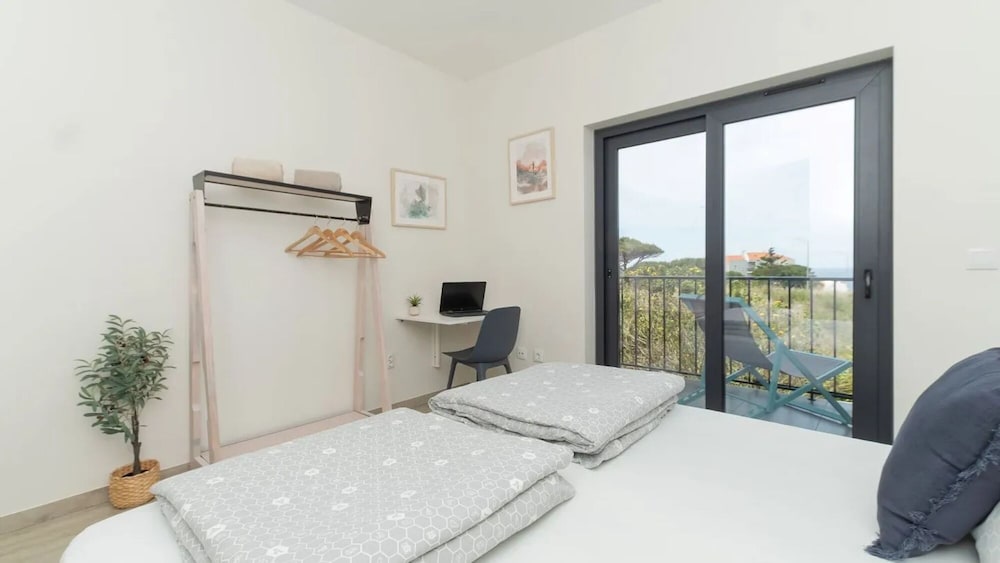 Double room with Balcony and private Bathroom (Ocean view)