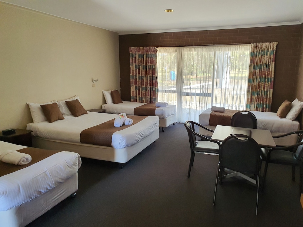 Family Quadruple Room, Non Smoking, Kitchenette (quad share)