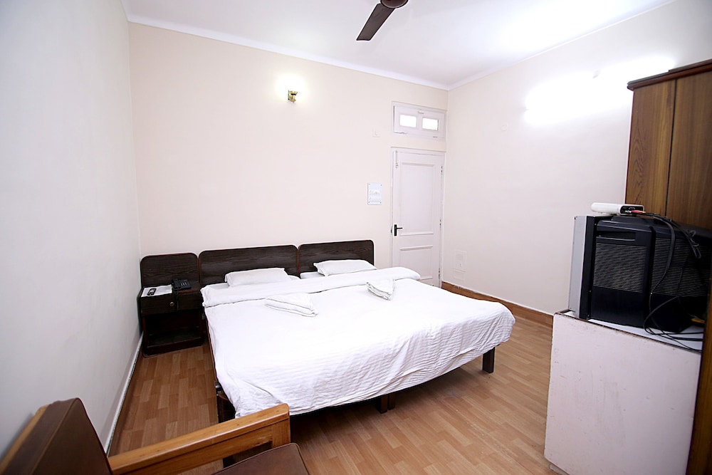 Standard Room (Non A/c) - Photo 2