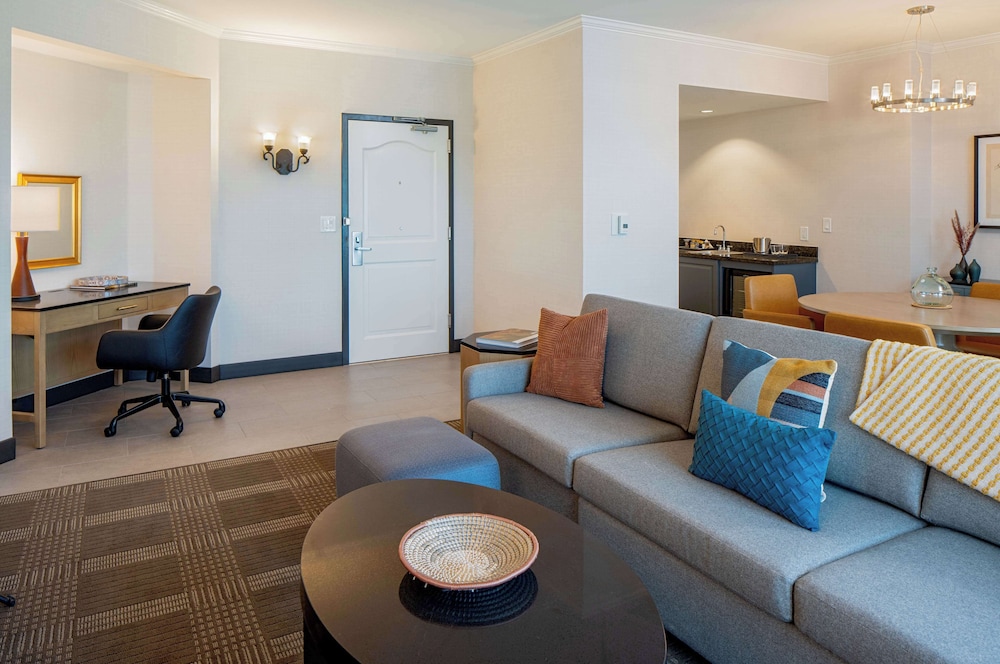 Executive Suite, 1 Bedroom - Photo 6