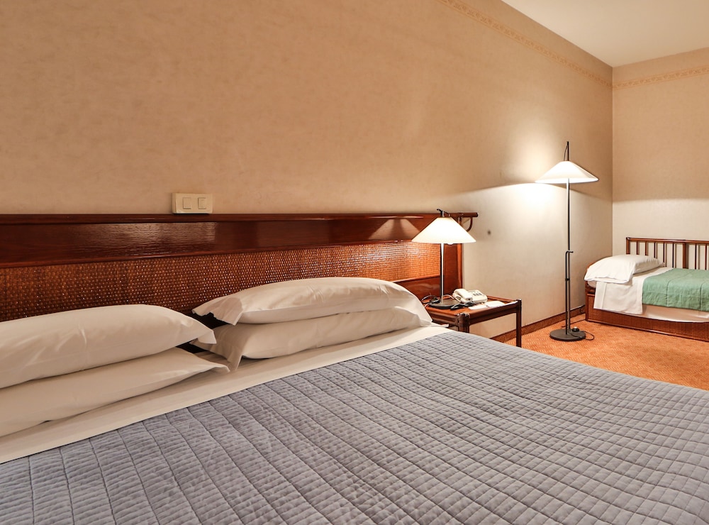 Standard Triple Room, 1 Queen Bed with Sofa bed - Photo 14
