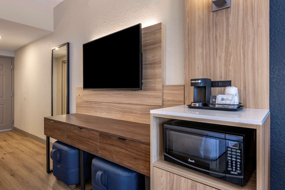 Available room