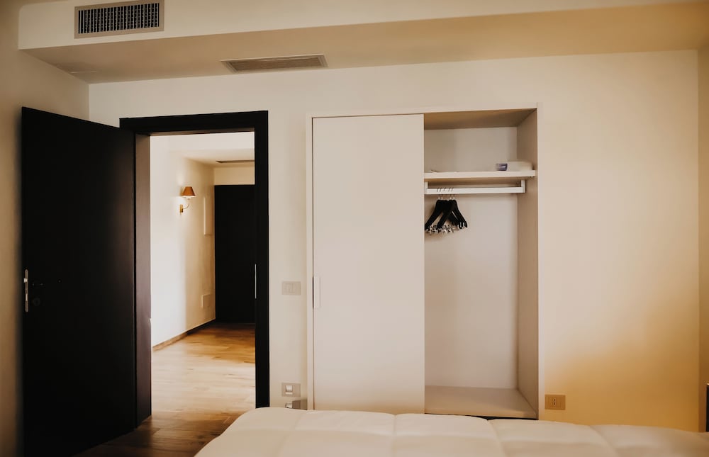 Suite, 1 Bedroom photo 2