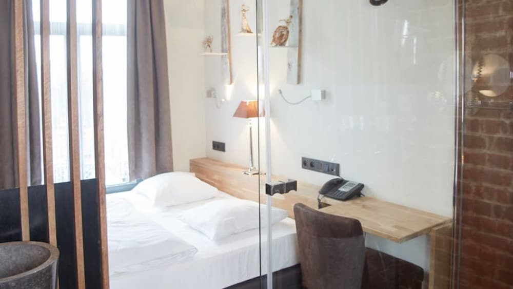 Economy Double Room - Photo 4