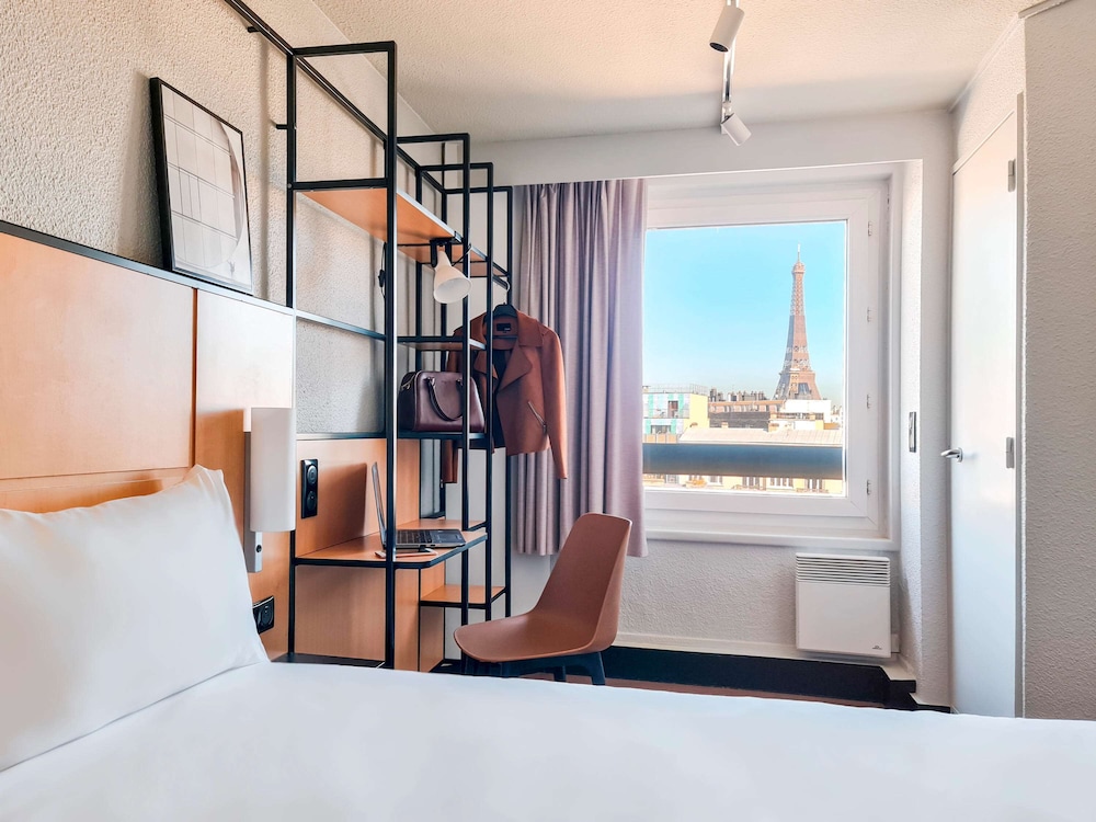 Comfort Room, 1 Double Bed (Eiffel Tower View)