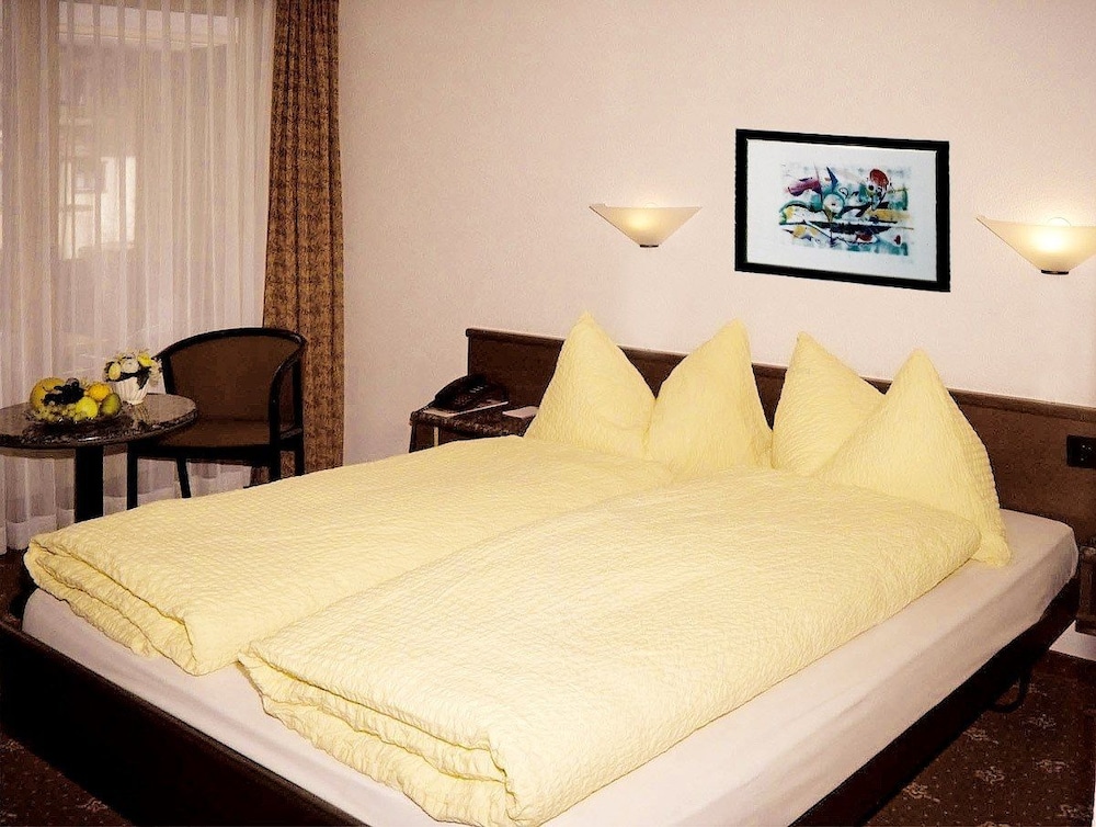 Economy Double Room photo 3