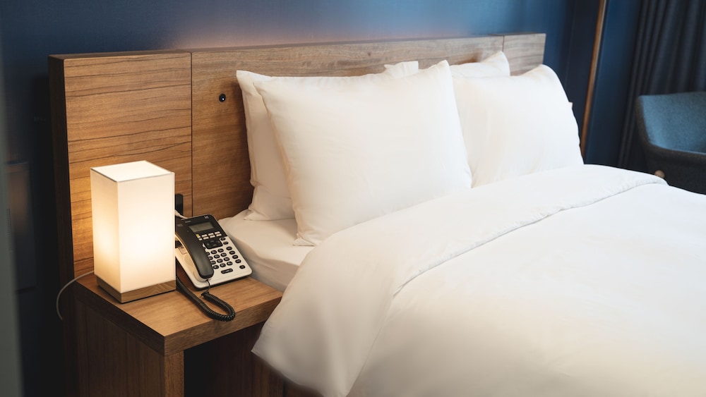 Standard Double Room - Photo 8