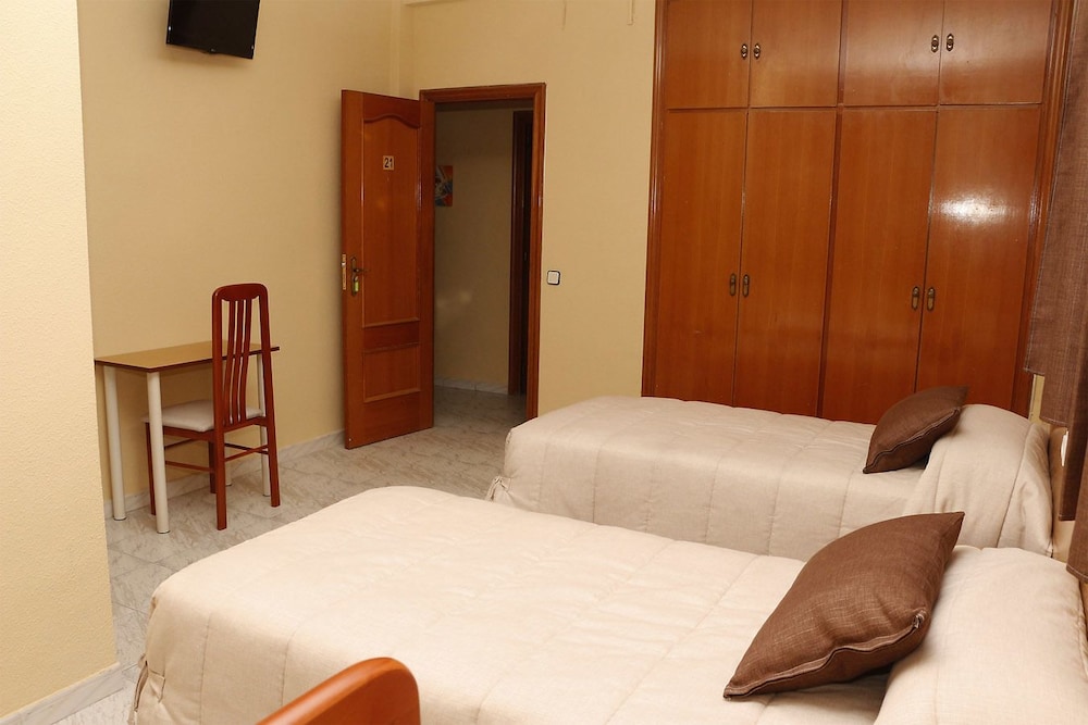 Double or Twin Room photo 3