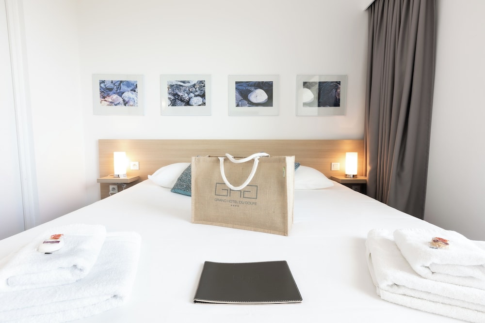 Standard Double Room, Partial Sea View - Photo 1