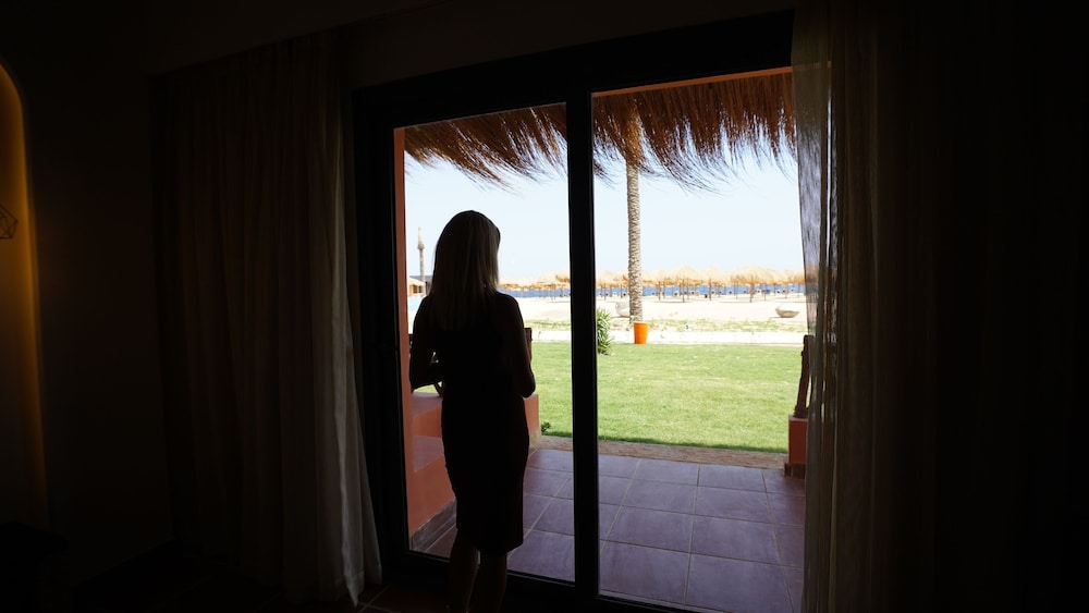 Deluxe Double Room, Sea View - Photo 5